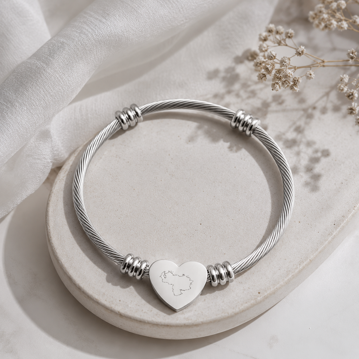 Venezuelan jewelry gift heart bangle